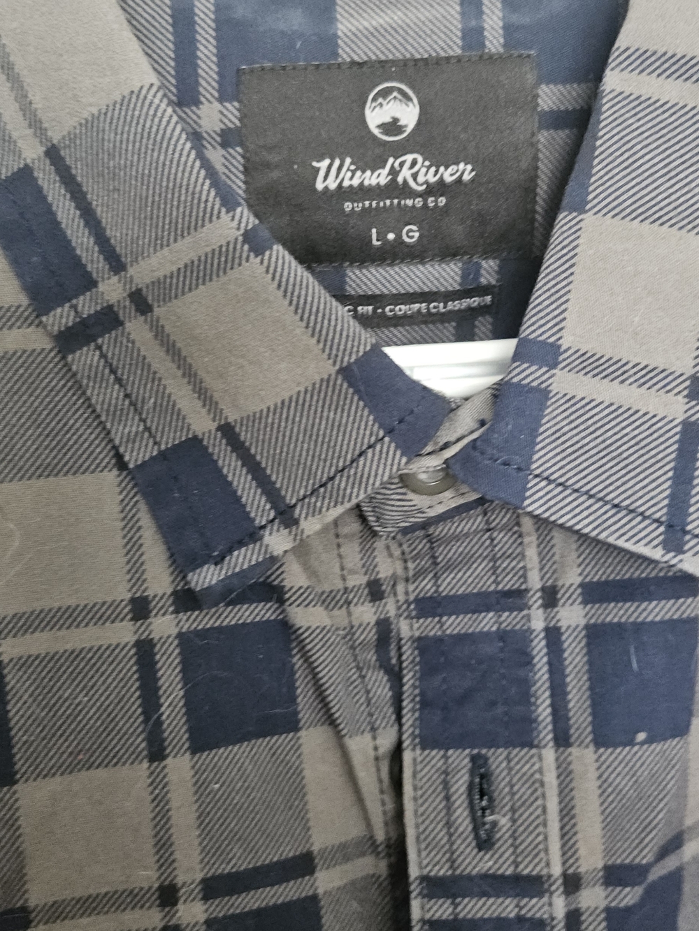 Denver Hayes Men's Plaid Button-Down Shirt — Gray & Navy